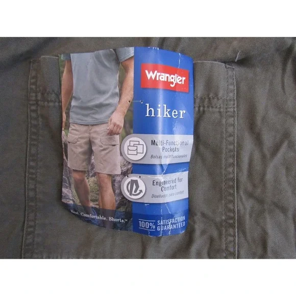 Wrangler Hiker Mens Cargo Shorts Olive Green NW941EG Size 36 New with Tags - Picture 2 of 7